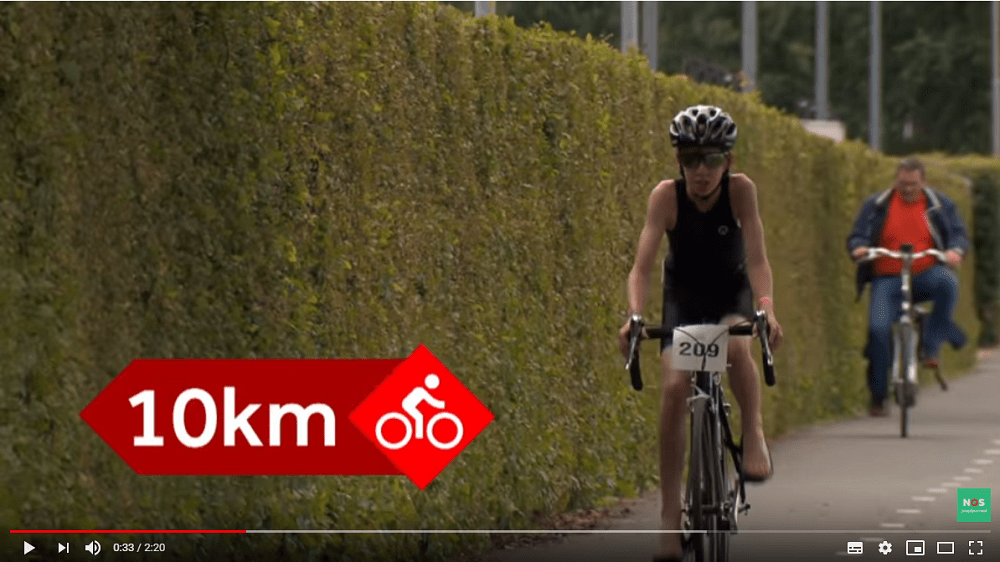 Jeugdjournaal op bezoek bij de triatlon